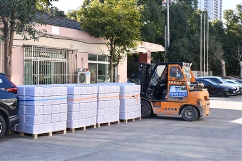 تحديث الشحن: أحزمة السقاطة القابلة للسحب تتجه للخارج!